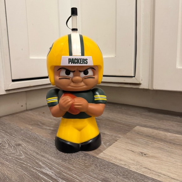 TM NFL Green Bay Packers Big Sip 3D H2O Quarterback Bottle 16 oz 5"x10" - Picture 1 of 7